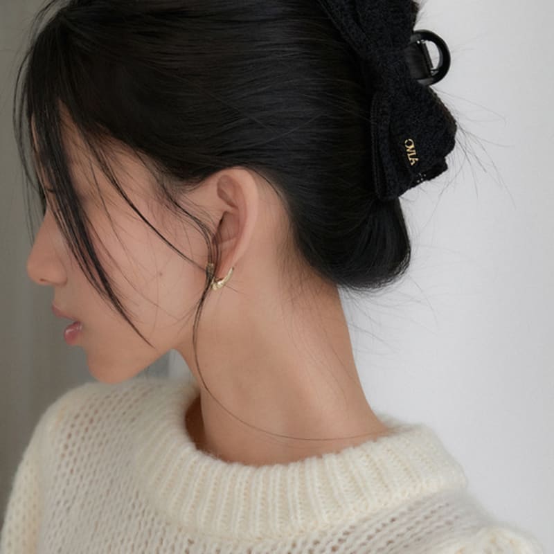 

OVLA punching velvet ribbon hair clip HC055 black