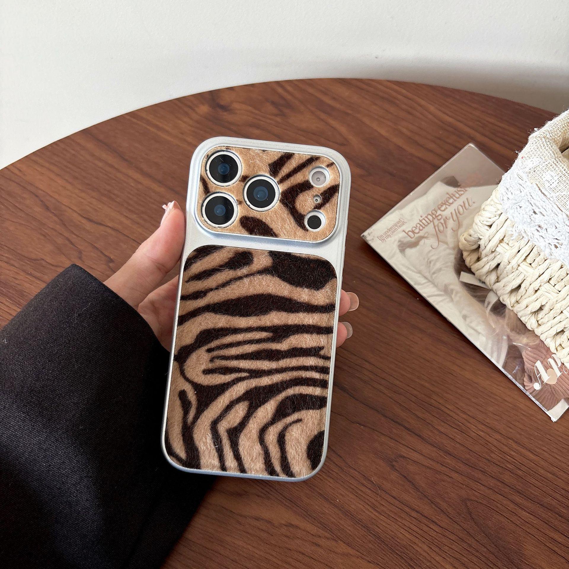 

American Leopard Print iPhone 15 Pro Max Case - Luxe Niche Design for iPhone 16 Pro iPhone 16