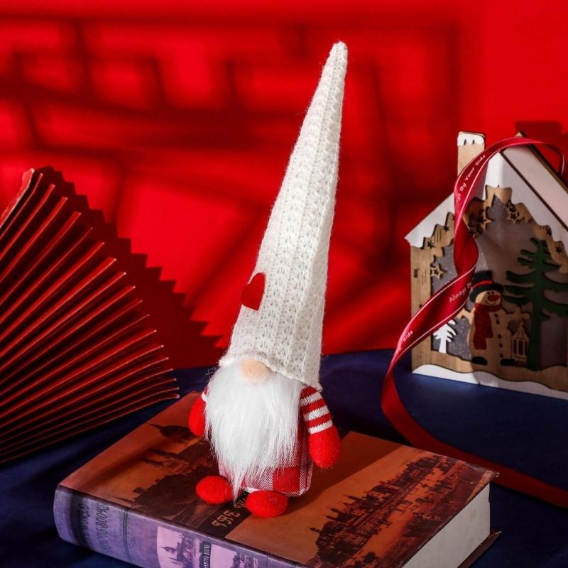 Valentine's Day Gnome Statues Knitted Decorations Mini Figurines Decorative Faceless Doll Statues 1PC