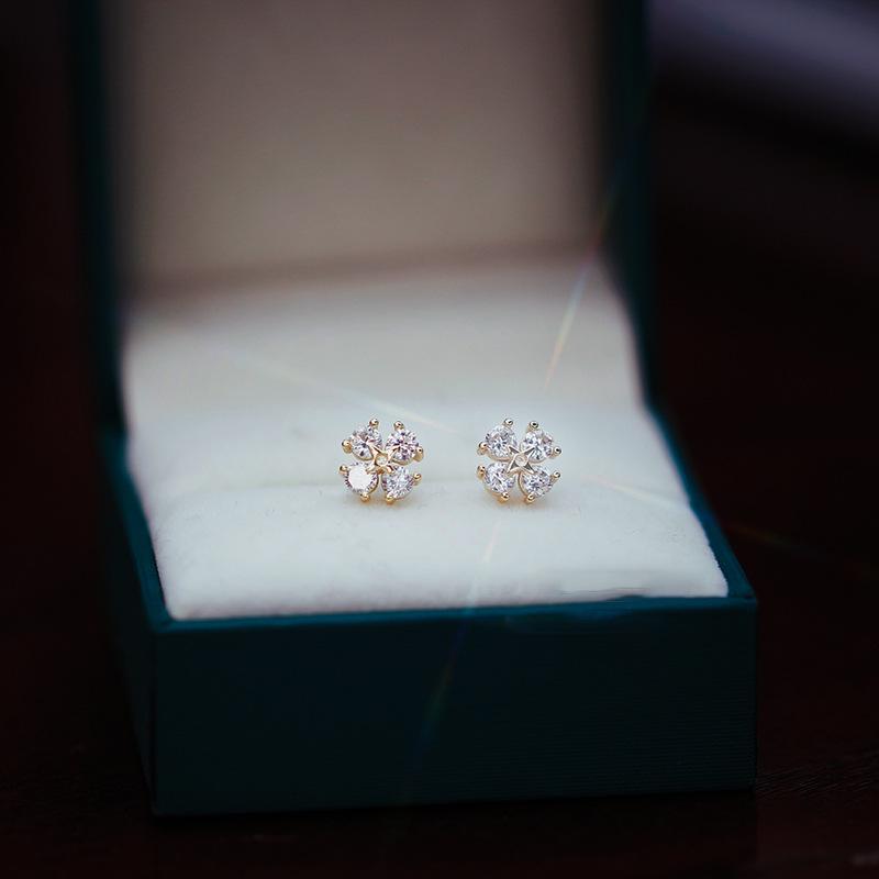 

Stylish S925 Silver Gold-Plated Four-Leaf Clover Diamond Women s Earrings 925 Silver