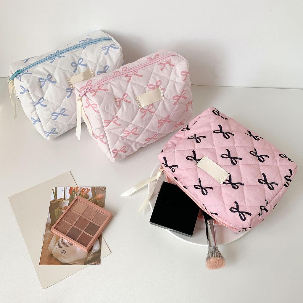 Bowknot Pattern Toiletry Holder Cosmetic Organizer for Travel or Daily Use Spacious Zippered Makeup Bag with Zippers