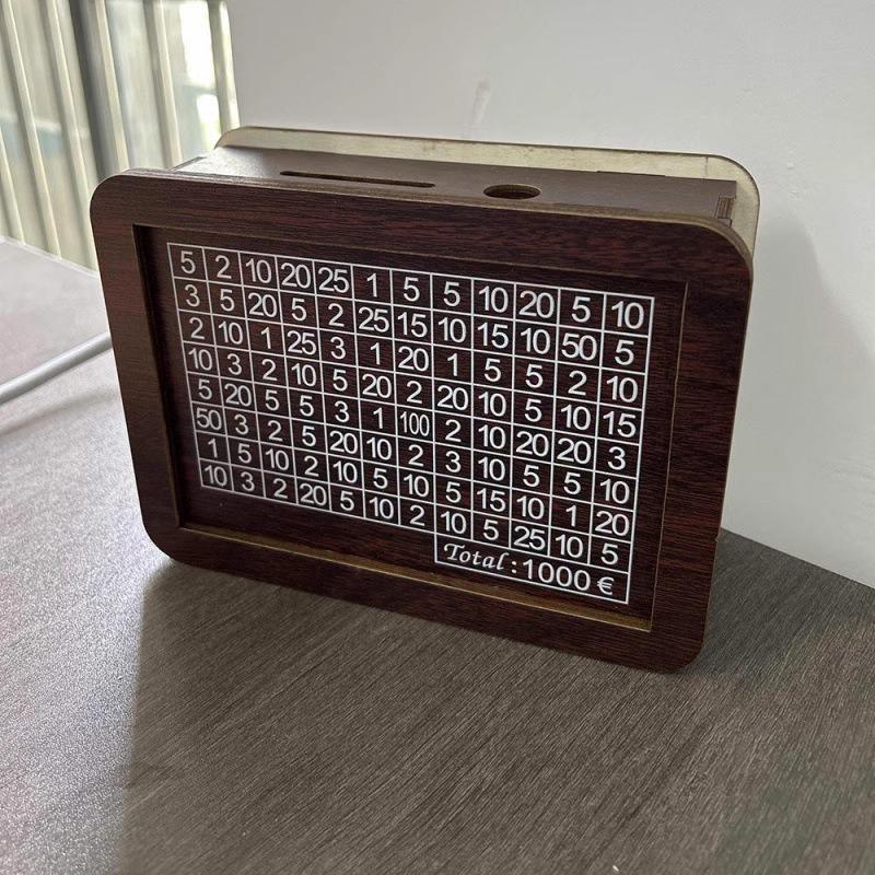 2025 Dřevěné prasátko: Úspory bez výjimky pro všechny věkové kategorie, velká kapacita