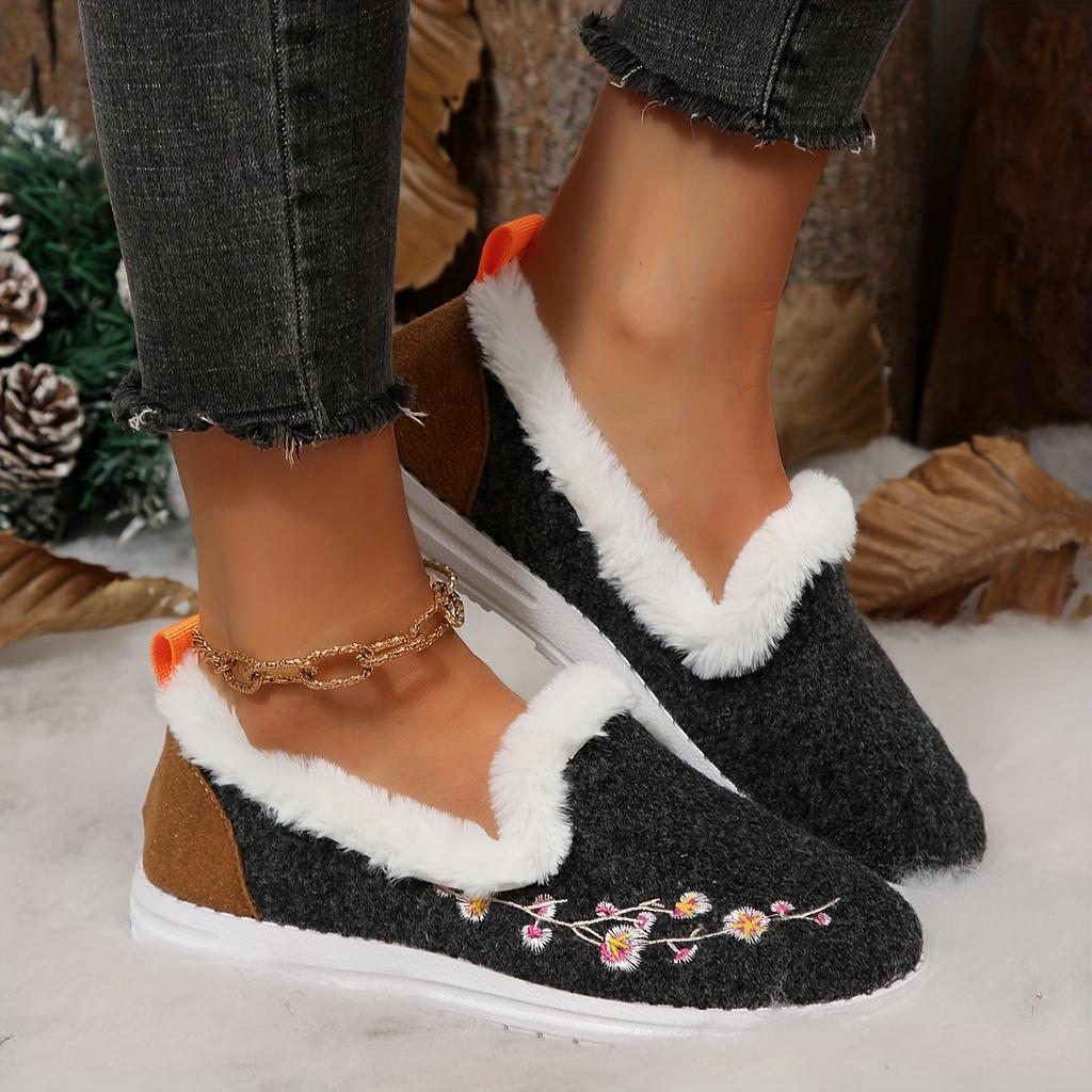 Winter Cute and Fashionable New Women'S Velvet Women Shoes Comfortable, Soft, Warm, and Fashionable Women Single Shoes