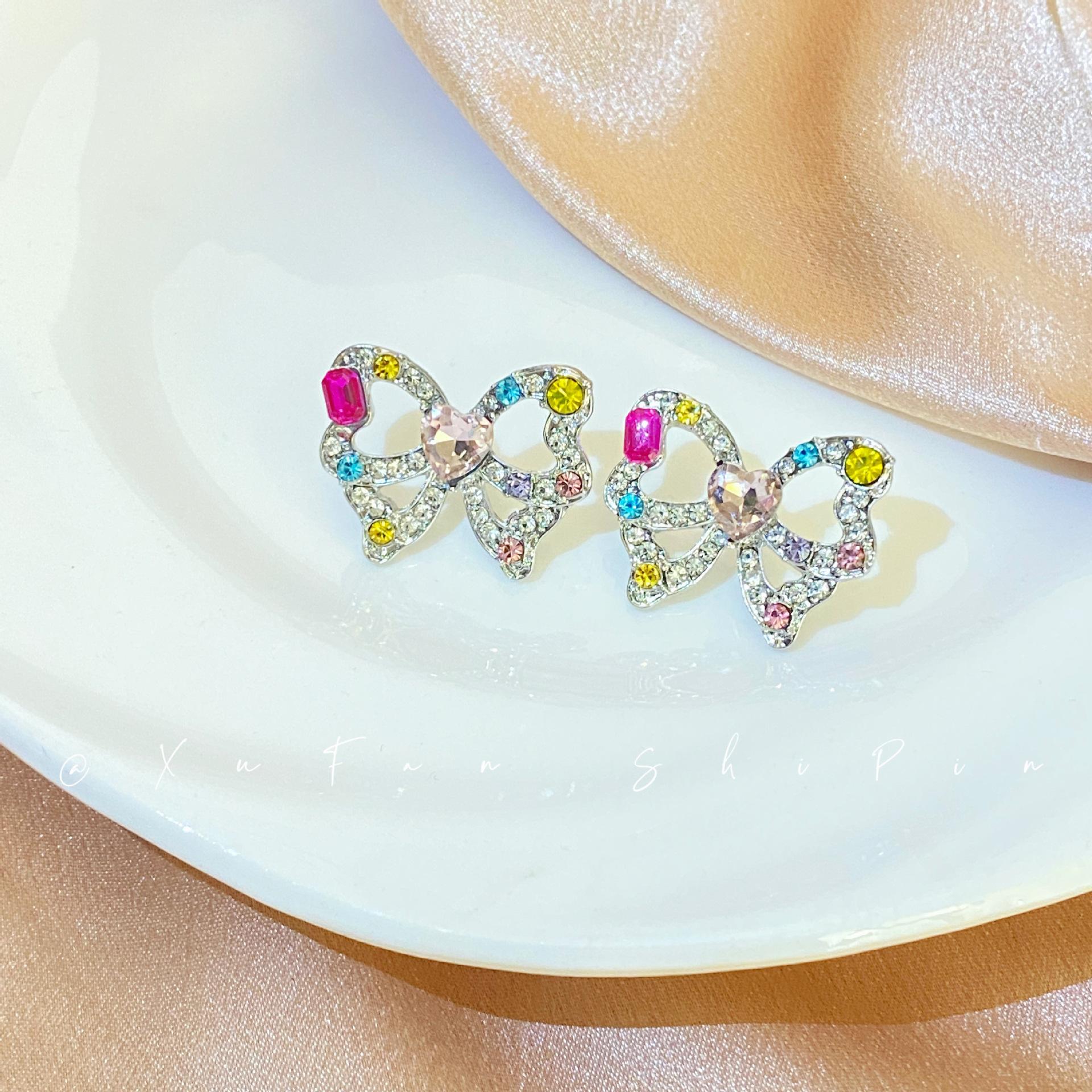 

New Fashion Sweet Color Zircon Butterfly Personality Joker Earrings for Women