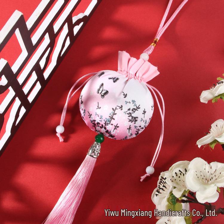 Chinese Mugwort Sachet: Traditional Herbal Mosquito Repellent Car Ornament - Dragon Boat Festival Pendant