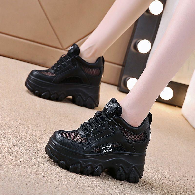 

Жіночі чорні туфлі на товстій підошві та платформі з прихованою 10-сантиметровою танкеткою - Універсальний повсякденний варіант для мініатюрних жінок, весна/осінь 2025 38