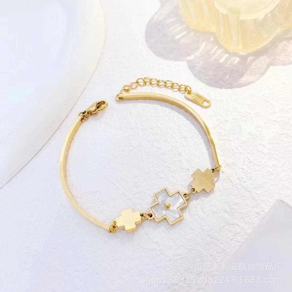 New Four-Leaf Clover Bracelet Simple Light Luxury Cross Bracelet Titanium Steel Strings Do Not Lose Colour Women's Bracelets
