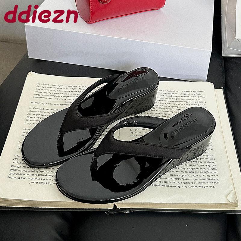 Fashion Round Toe Ladies Wedges Slippers Heeled Shoes Summer Beach Flip Flops Fashion Wedges Women Slippers Female Slides Sandals Pumps