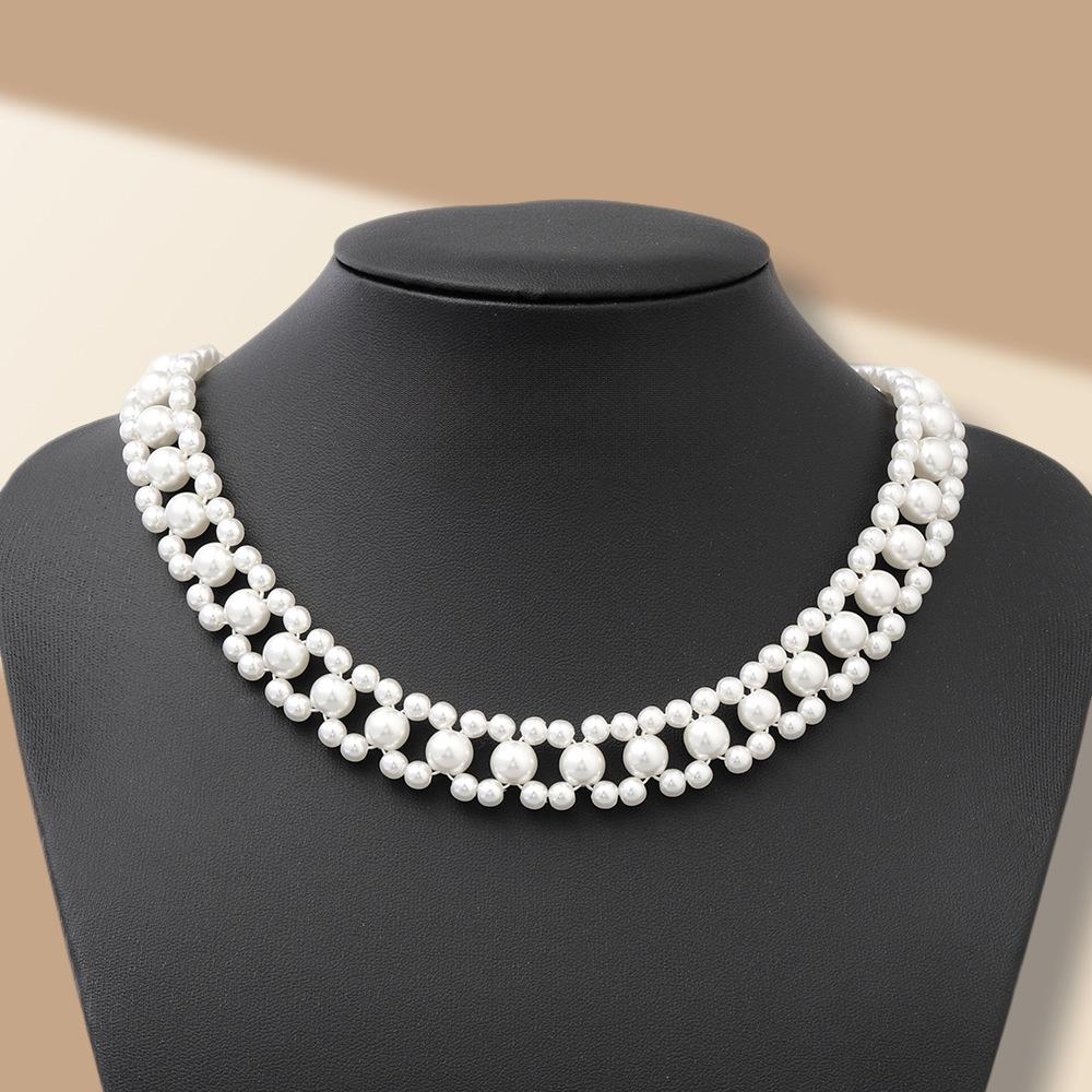 Elegant Rhinestone Flower and Faux Pearl Jewelry Set: Necklace, Earrings, Bracelet