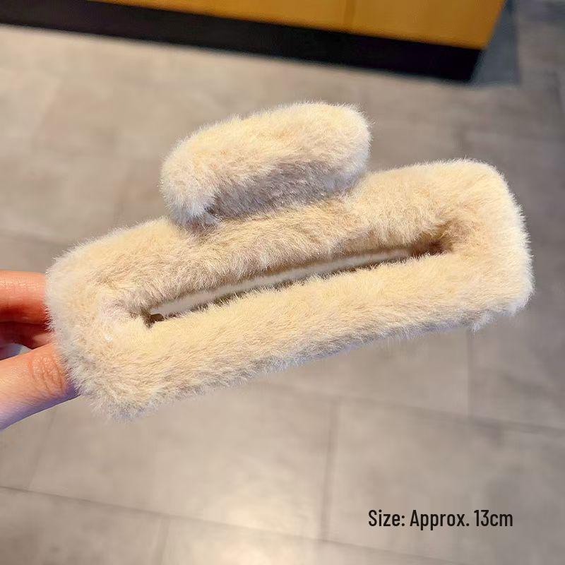 Plysch Hårklo: Söt, Fluffig & Stor för Höst och Vinter