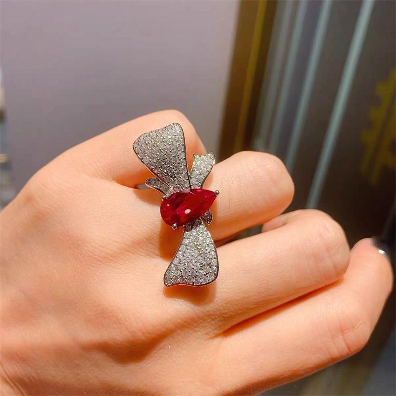 Luxuriöser Wassertropfen Edelstein Diamantring - Vielseitiger, zu öffnender Damenschmuck im trendigen Internet-Promi-Stil.