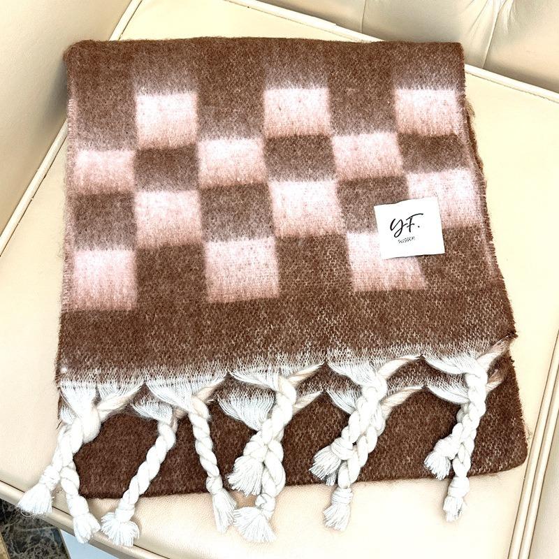 Autumn and winter new cashmere Christmas plaid scarf atmosphere women keep warm imitation cashmere versatile knitted scarf