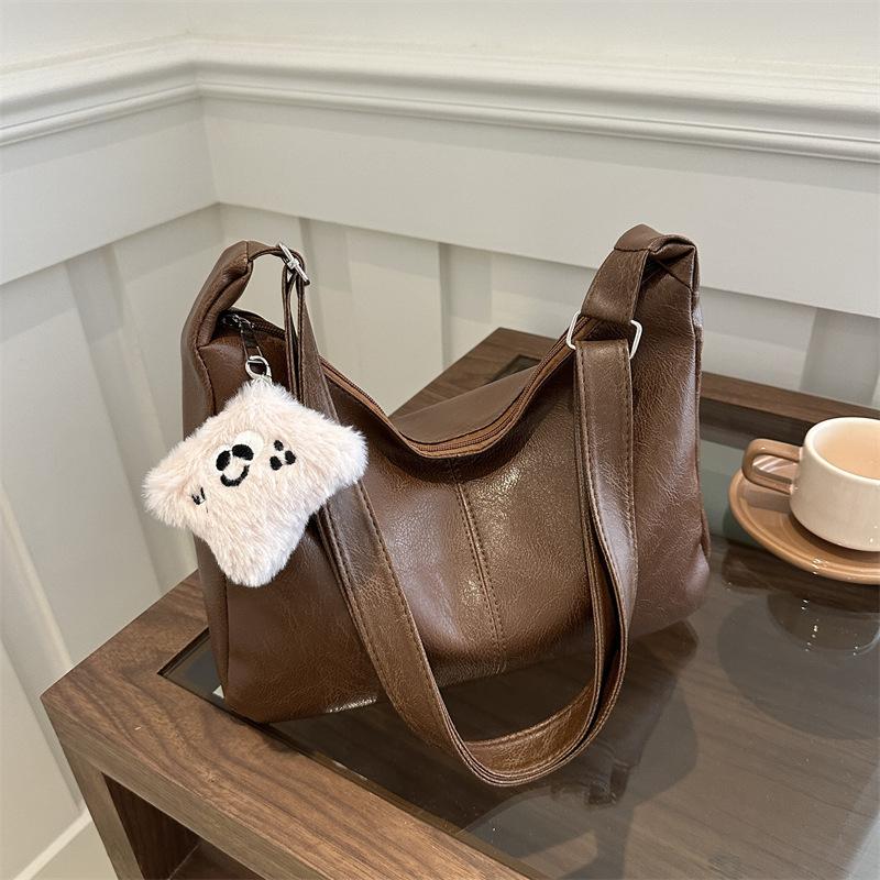 

Large Capacity Fashionable Women s Spring New Retro One-shoulder Crossbody Bag Texture Women s Simple Casual Dumpling Bag without pendant