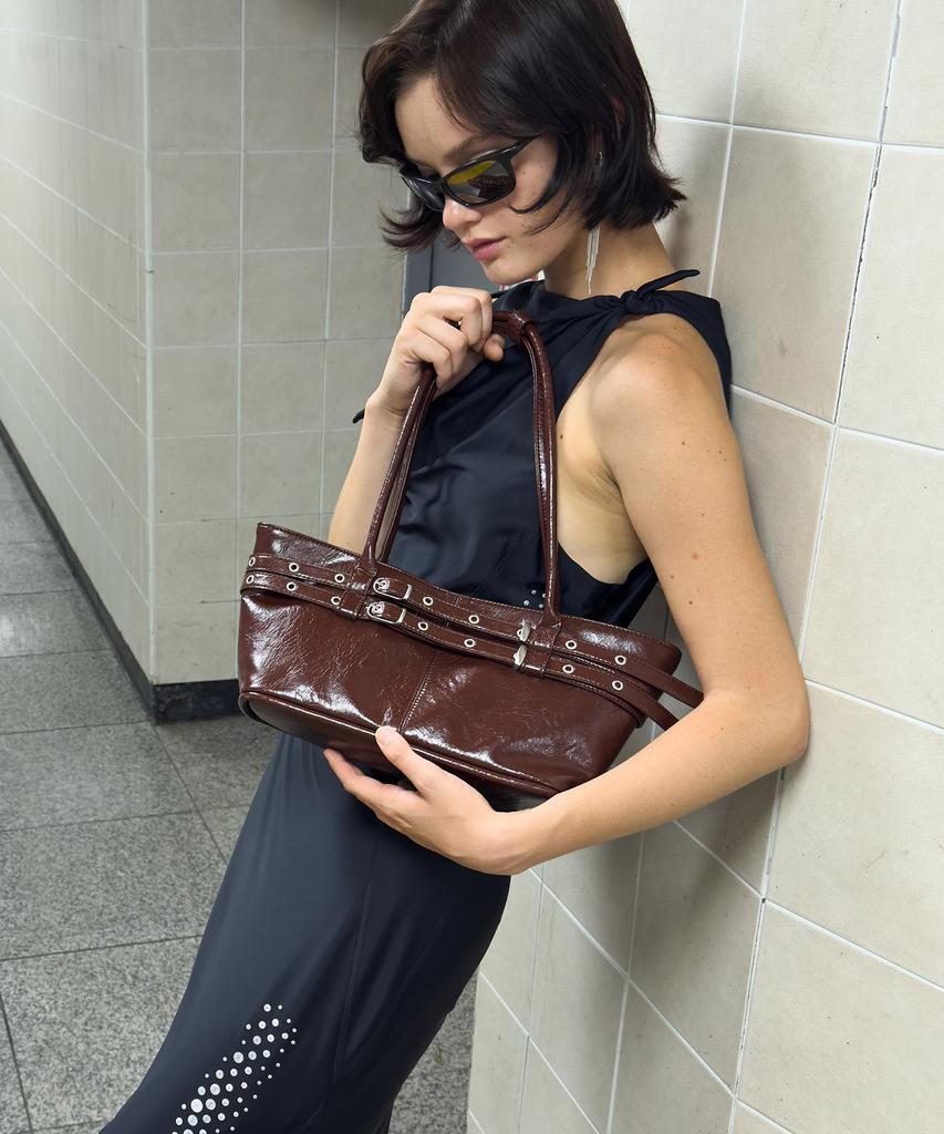 Yeomim Mini Belted Boat Bag (Crack Burgundy)