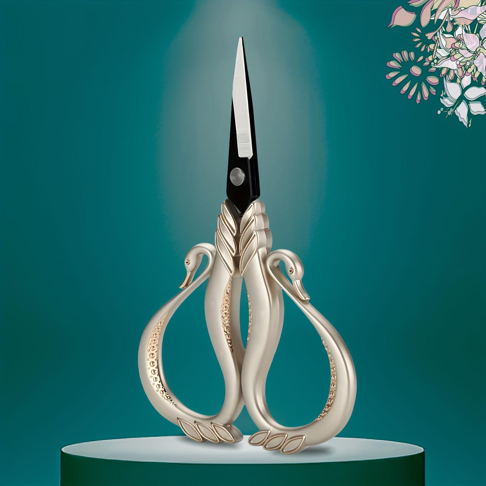 

[1 шт. Винтажные стальные ножницы] Ножницы в винтажном стиле - 1 шт. Прочный стальной мини-резак для шитья с элегантными металлическими ручками | Идеально подходят для вышивки 1pc