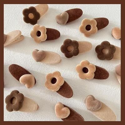 Herbst/Winter Beflockung Beige Haarspange für Kinder Einfache Blumenspangen für Mädchen Koreanische Winter Kaffeefarbe Haarnadel Mädchen Haarschmuck