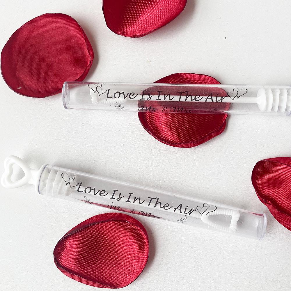 50/100 Stück Weiße Seifenblasenflasche Herz-Stäbchen Leeres Röhrchen Mit 'Love Is In The Air' Aufklebern Party-Mitgebsel Hochzeitsgeschenke für Gäste
