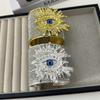 Bracelet Manchette Métal Vintage Yeux Bleus Personnalisé Pour Femmes Bijoux Mode Bangles Main Ouverte Exagérés Accessoires Cadeaux