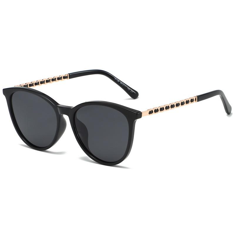 Chic 2025 Cat-Eye Sunglasses: Women's TR90 Anti-UV Polarized Fashion Shades