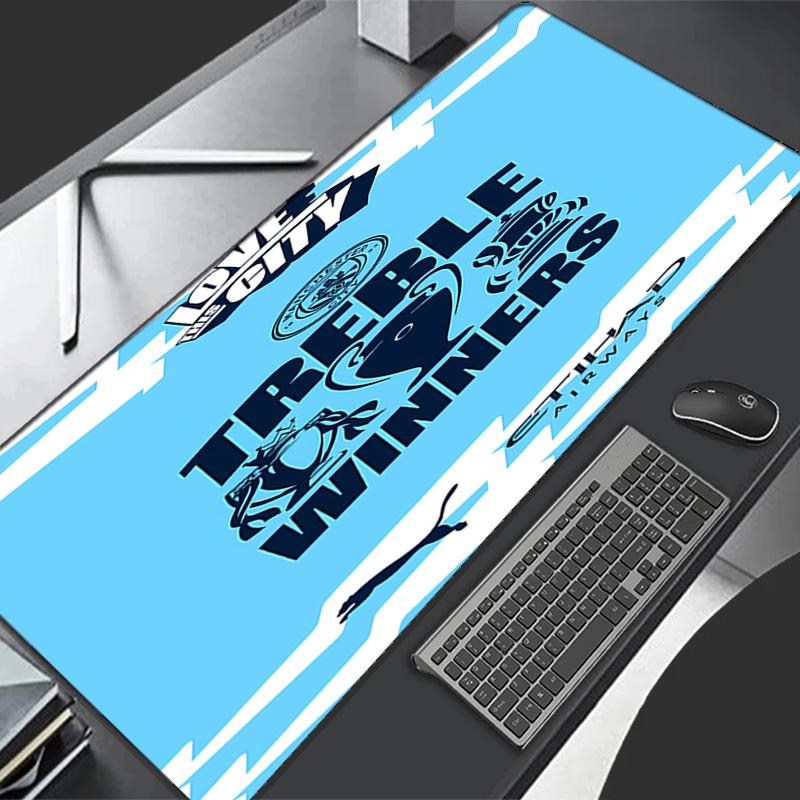 Manchester City Fußballclub Thema Premium Rutschfestes Mauspadd mit Genähten Kanten, Strapazierfähiges Gummi-Material, für Schreibtisch & Gaming Tolle Geschenke