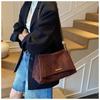 1Pc Women's Fashion Niche Messenger Bag 2025 Autumn and Winter New Chain Underarm Bag Suede Foreign Style Versatile Single Shoulder Messenger