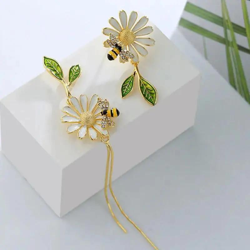

Новые 1 пара асимметричных длинных серег с ромашками и пчелами, серьги-кисточки с маленькой пчелой, собирающей мед, женские украшения, аксессуары для серег