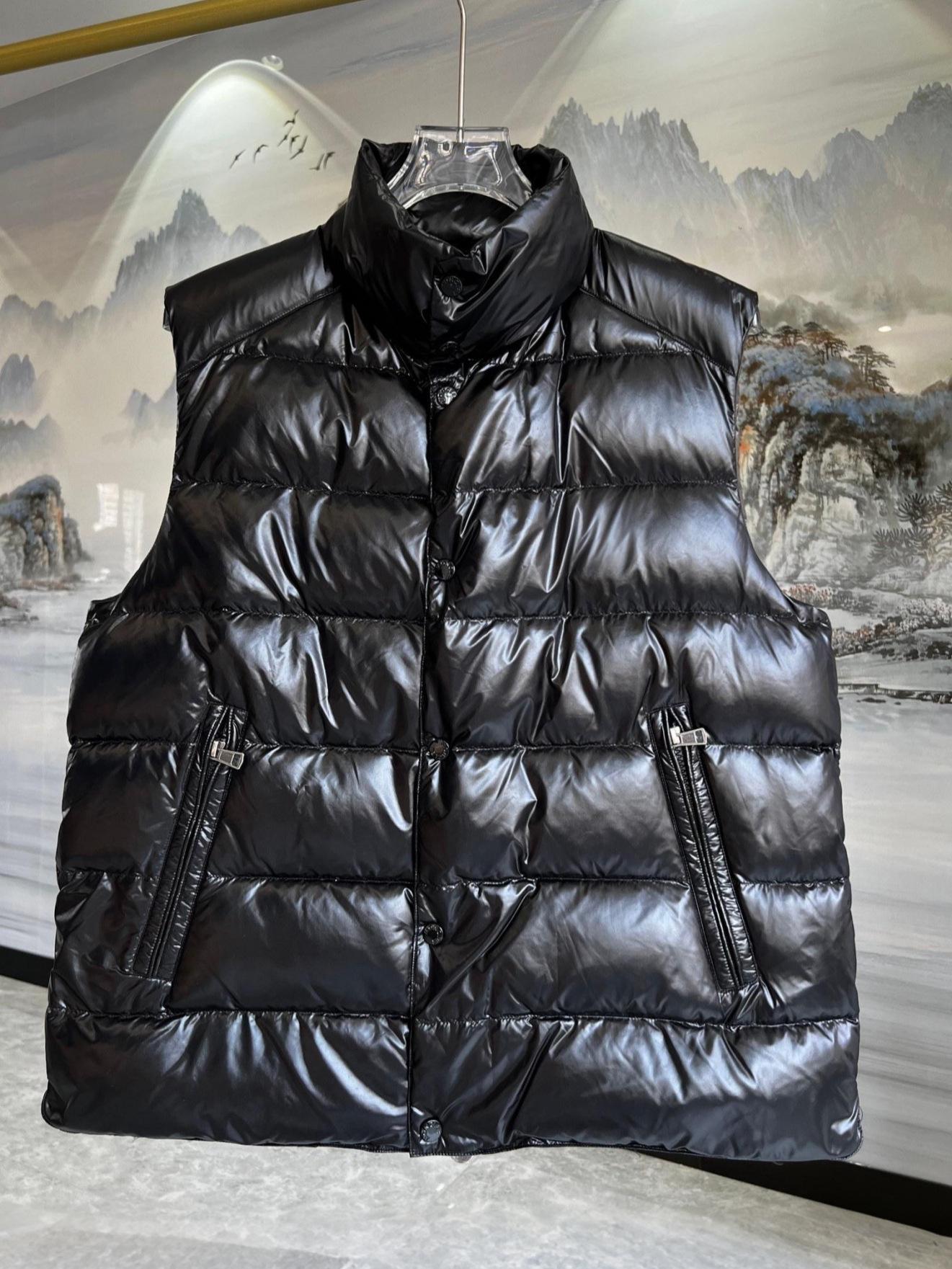 

Original M Brand Unisex Stand Collar Hoodless Down Vest 3 (60-70 kg) чорний