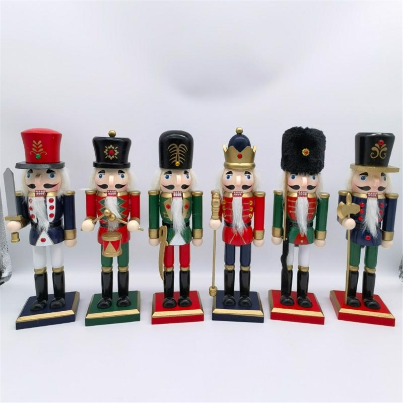 King Soldier Shape Figurine Wood Decorations for Office Unique Desktops Ornament