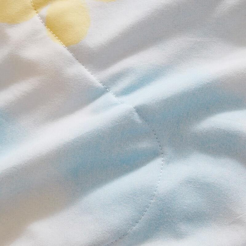 Red Dragonfly Summer Quilt