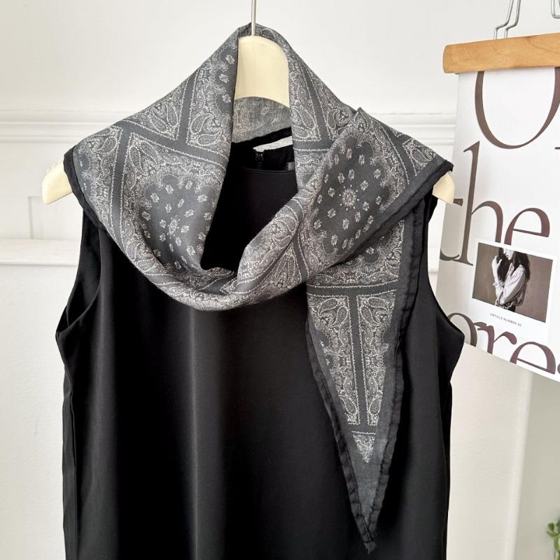 

Retro Cashew Flower Silk Scarf Women s Waist Triangle Scarf Scarf Jeans Waist Accessories Travel Versatile Scarf