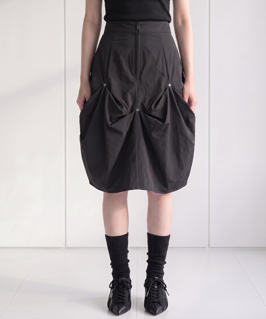 Dilettantism Rivet Drape Cocoon Skirt (Bk)
