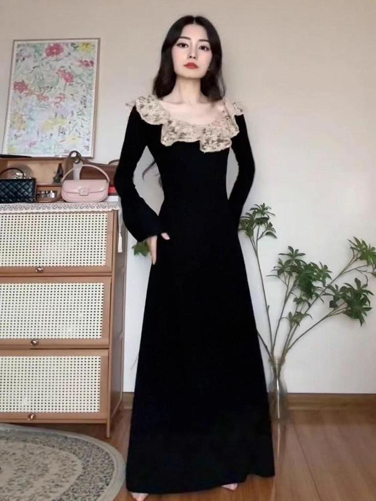 Elegant Hepburn Style French Black Knit Long Sleeve Dress - Women's Autumn 2025 Collection