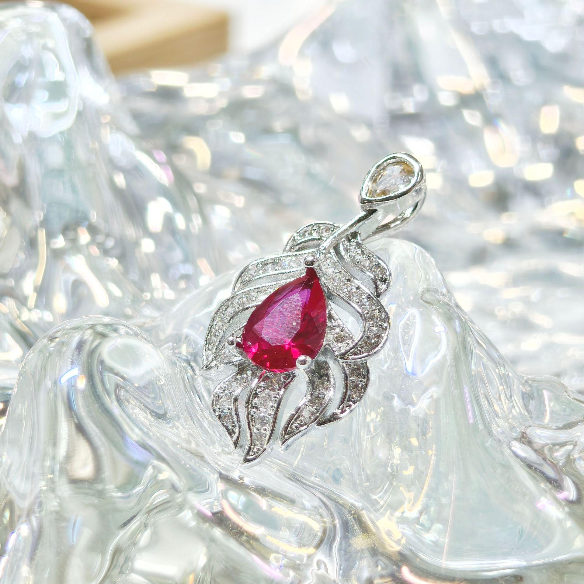 

Gusien Jewelry: Exquisite Feather-Shaped Stud Earrings & Pendant Ring - Women s Elegant & Versatile Court Style.
