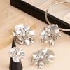 Colier elegant argintiu cu flori și perle și set inel cu cercei stud