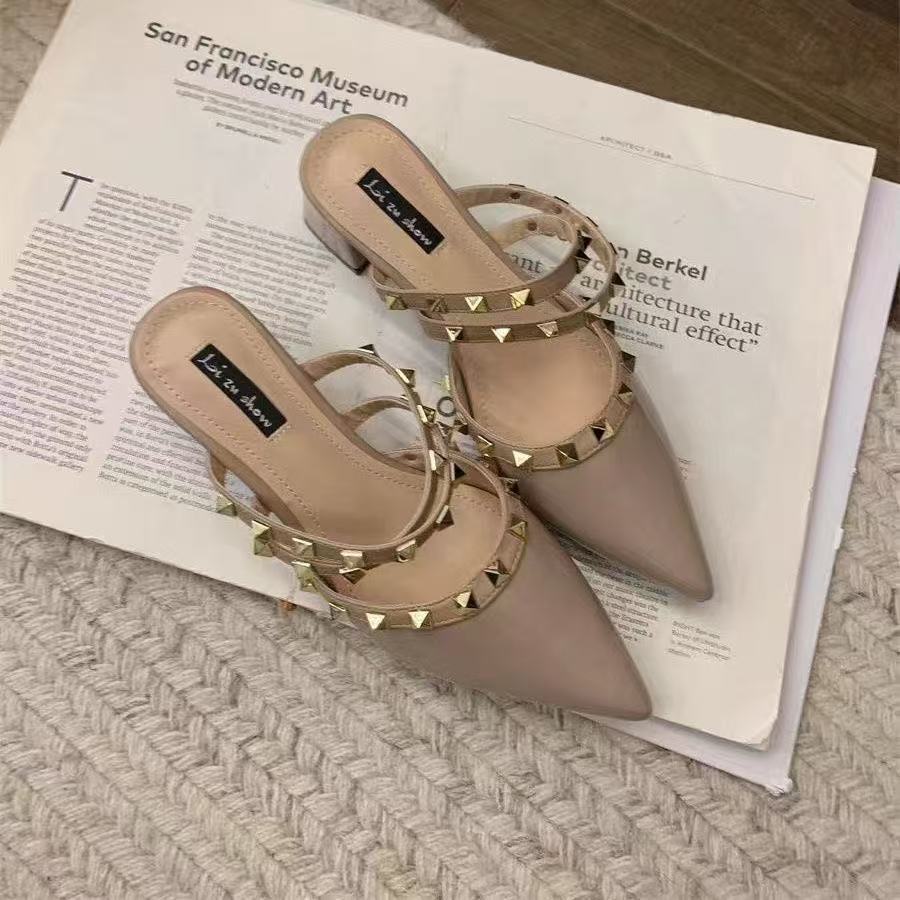 Korean version of heightening wind and summer, rivets, pointed heads show legs, long cool slippers, thick heels, baotou, half slippers, sexy
