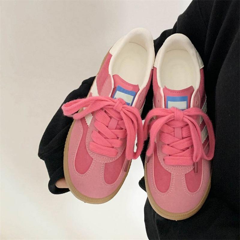 

Retro women s autumn and winter new flat-bottomed sports casual shoes color matching versatile fashion board shoes 40