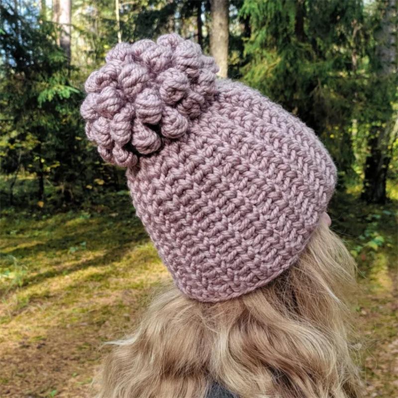 New Handmade Crocheted Ice Woolen Hat, Warm and Cute Cartoon Headgear for Autumn and Winter