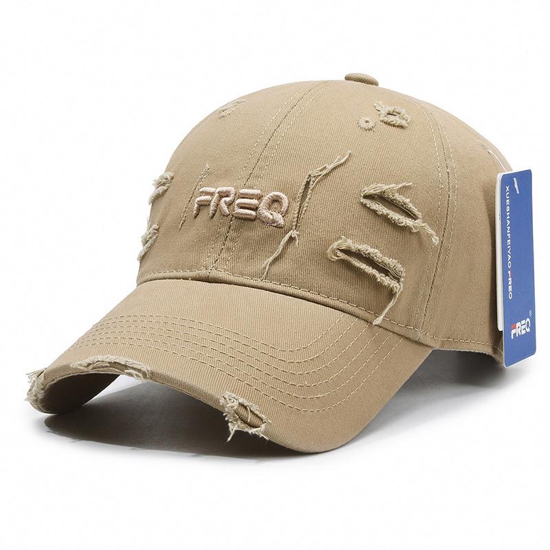 New embroidered letter baseball cap, sunshade, sunscreen, fashion and leisure, a must for men and women to travel in spring and autumn
