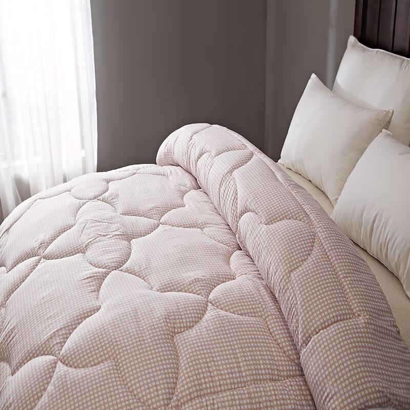 Hengyuanxiang Houndstooth Winter Seven-Hole Fiber Quilt