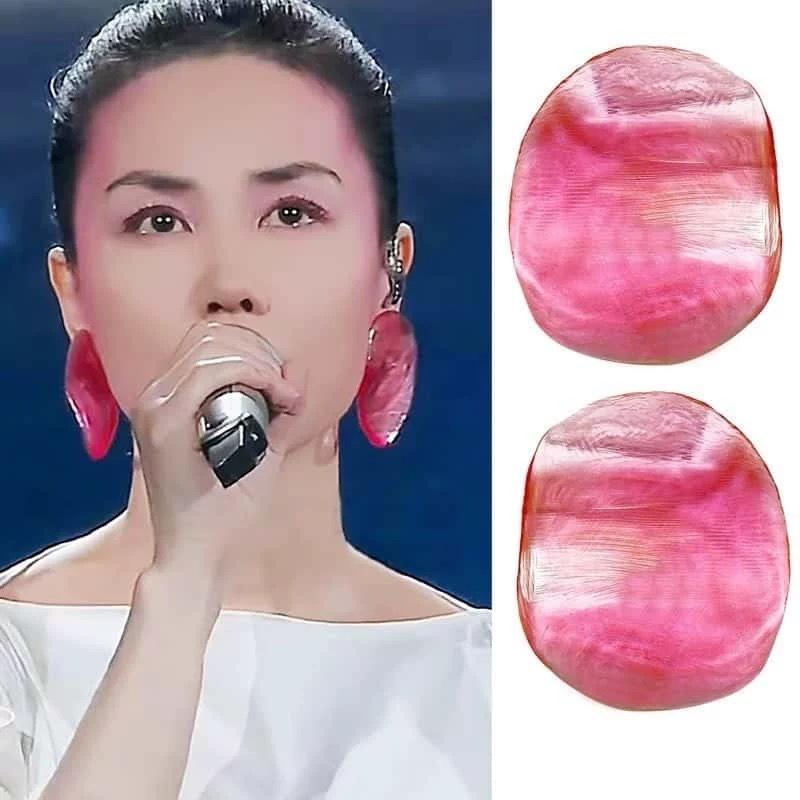 

Faye Wong Spring Festival Gala earrings earrings temperament women s versatile high-end personality trendy powder vacation shrimp chips earrings new