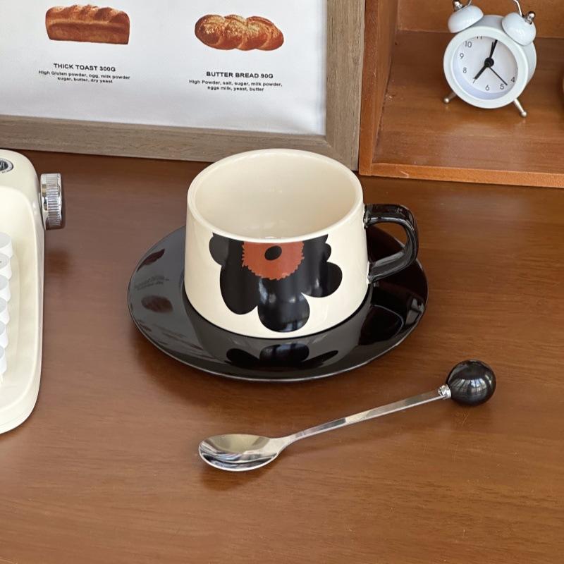 

French high-value flower coffee cup and saucer set creative ceramic cup afternoon tea cup birthday gift souvenir no specifications