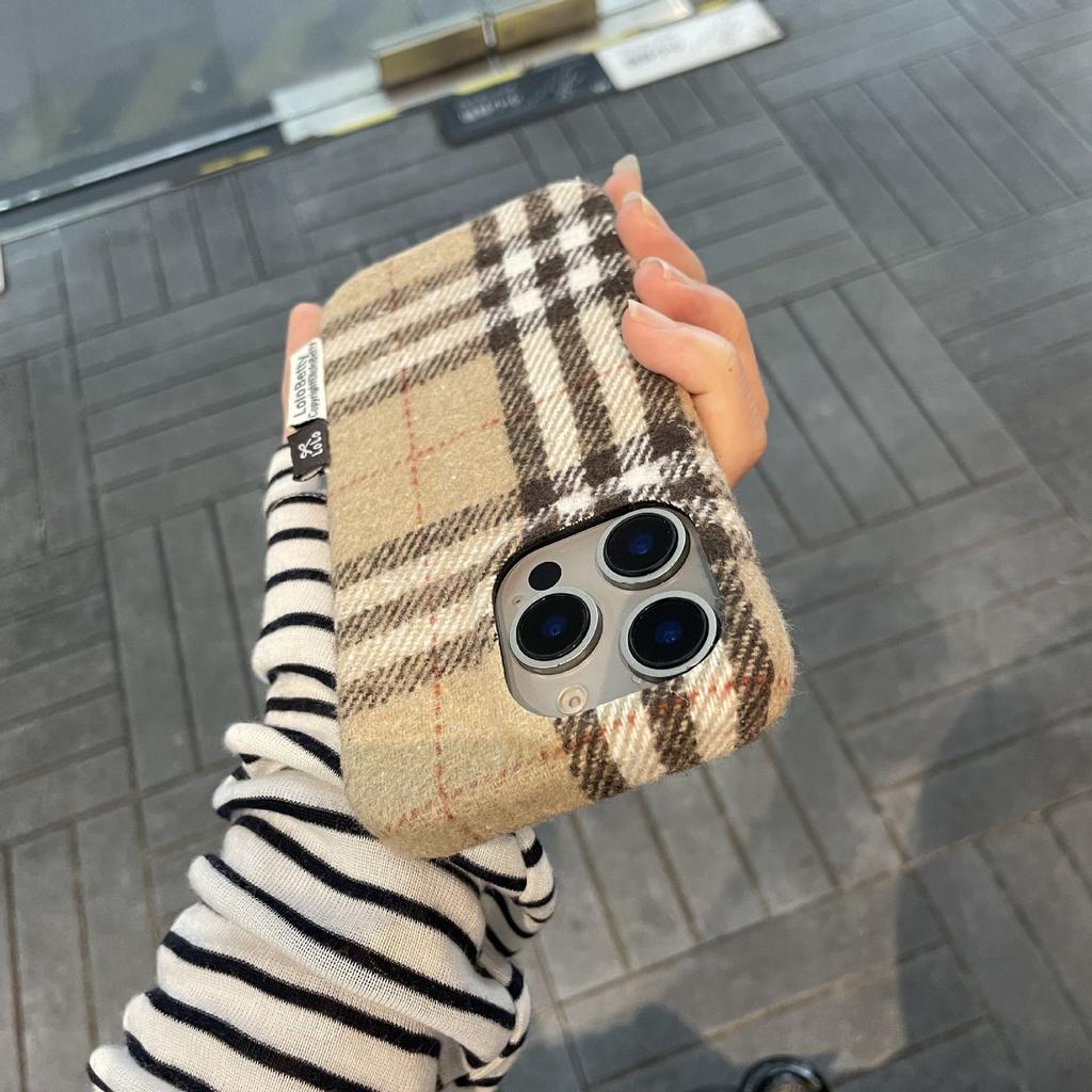 ins flannel plaid applies to Apple 17Promax mobile phone case iPhone15 label 14 autumn and winter 13 couples