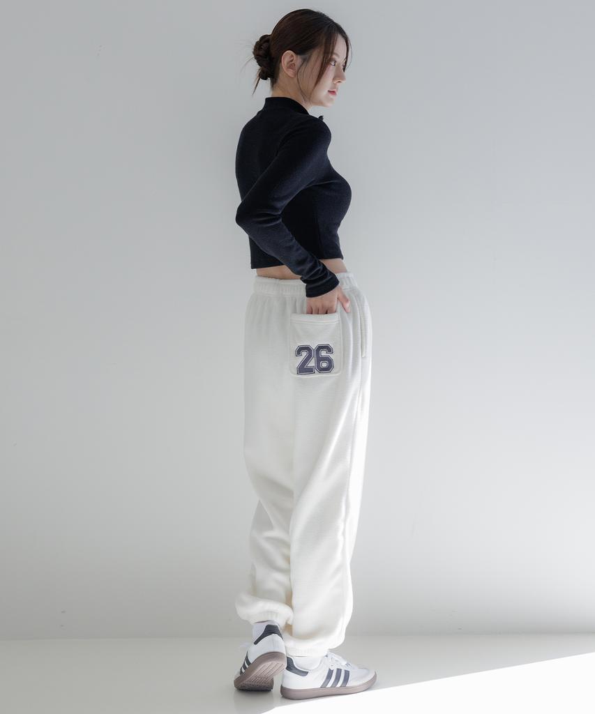KITTY POTTERY Reversible Boa Fur Jogger Pants Ivory