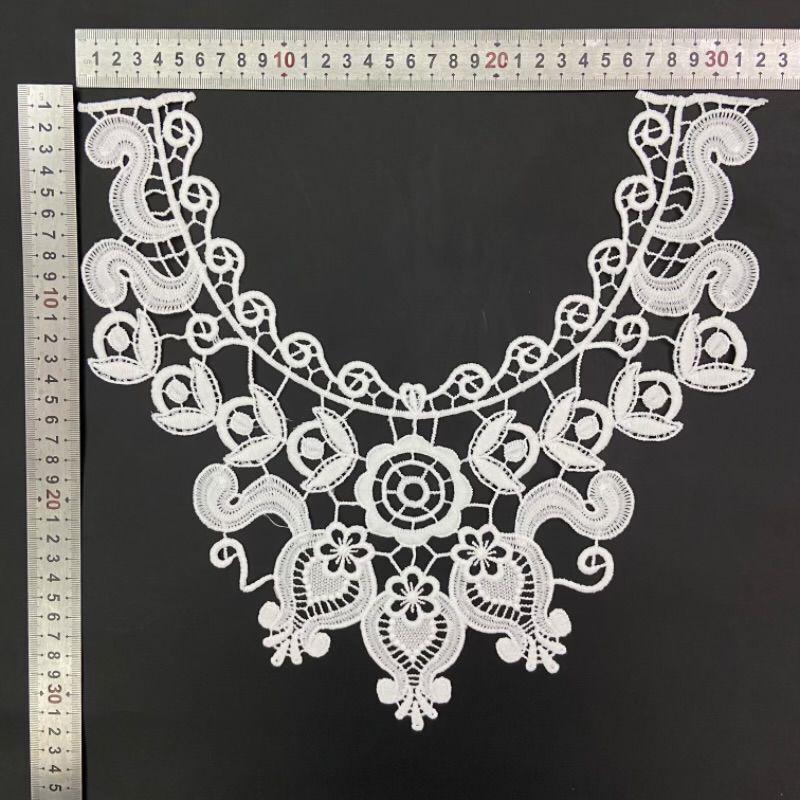 Mercerized Silk Lace Collar with 3D Embroidered Brooch