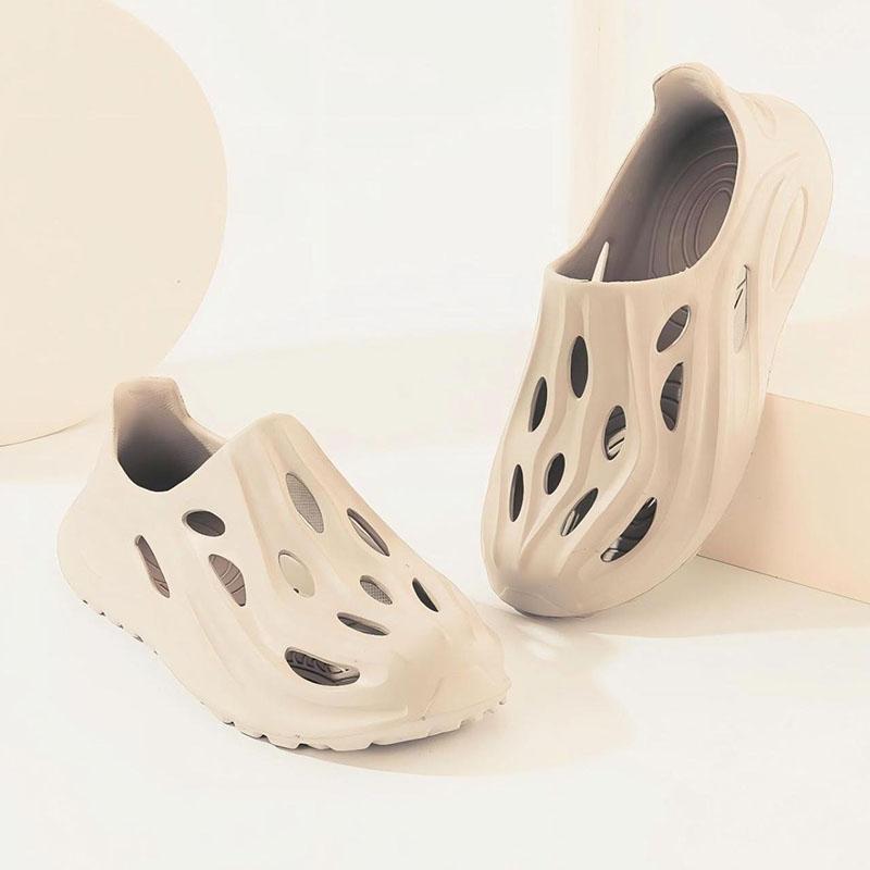 Zehensandalen Herren Sandale Rutschfeste Zehensandalen Ausgehöhlte Hausschuhe Plateau Damenschuhe Sommer Haus Paare Weiche Herren Hausschuhe Flats