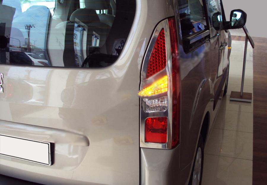 

Накладка на стопы Прямые (2 шт, нерж) Carmos для Peugeot Partner Tepee 2008-2018 гг