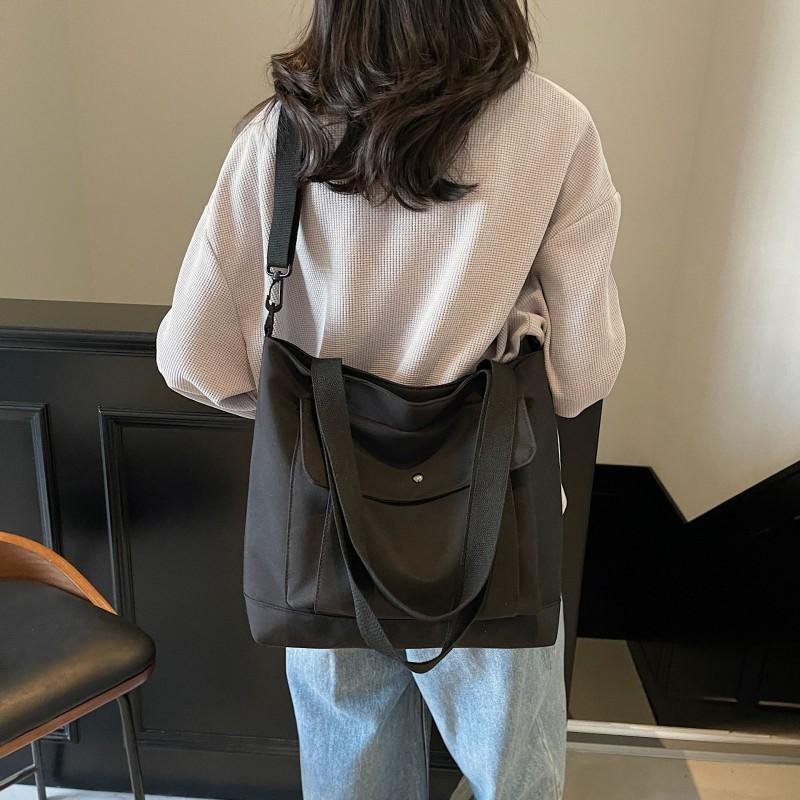 

New Women s Cross-border Solid Color Student Shoulder Bag Casual Large-capacity Commuting Class чорний