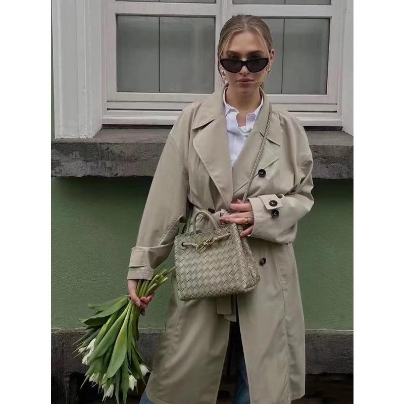 Niche metal rope buckle woven tote bag leather shoulder handheld women's bag large capacity retro old money wind tote