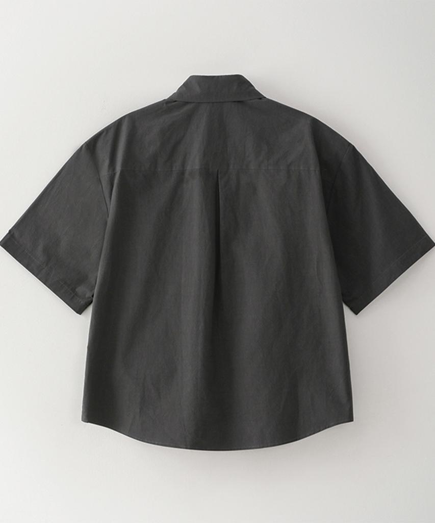 Beullusseonpeullawo Semi-Crop Formal Short Sleeve Shirt [Charcoal]