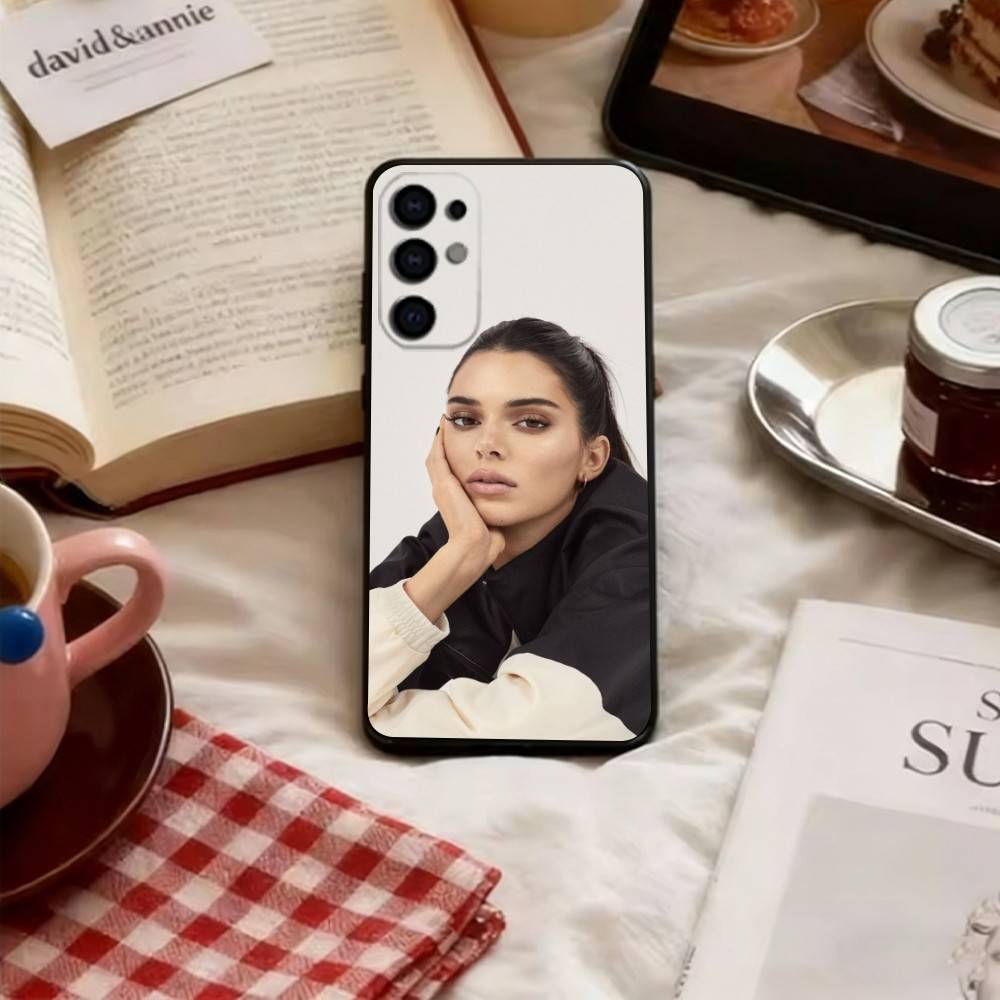 

Kendall Jenner Phone Case For Samsung S25,S24,S21,S22,S23,S30,Ultra,S20,Plus,Fe,Soft Black Cover Samsung S25ULTRA